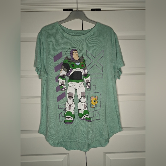 Disney Tops - Junior Disney PixarBuzz Lightyear 3XL Mint T-Shirt Preowned High Low Hem